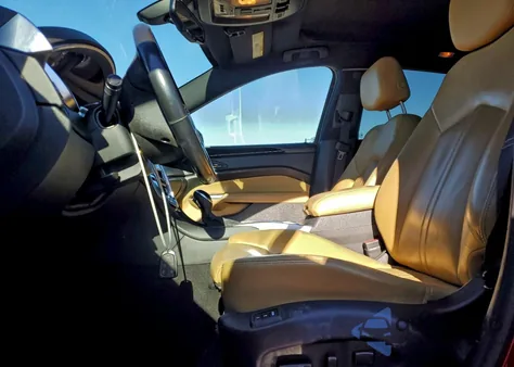 2015 Cadillac Srx Luxury Collection z USA, uszkodzony, nr VIN 3GYFNBE35FS564748